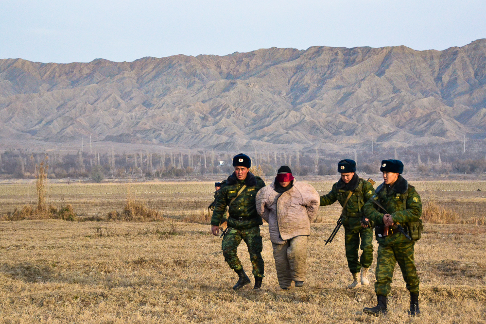 Пограничная рота. Китайская граница охрана. Охрана Кыргызстан. ФСО Киргизия. Китайские пограничные роты.
